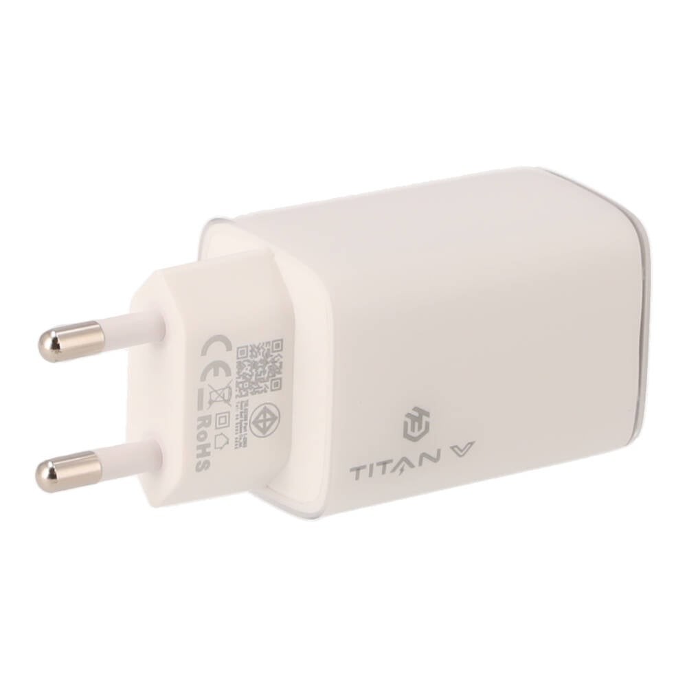 อะแดปเตอร์ TITANV Wall USB Charger 1 USB-A/2 USB-C (PD65W) HyperChare GaN White (TI-WC11)