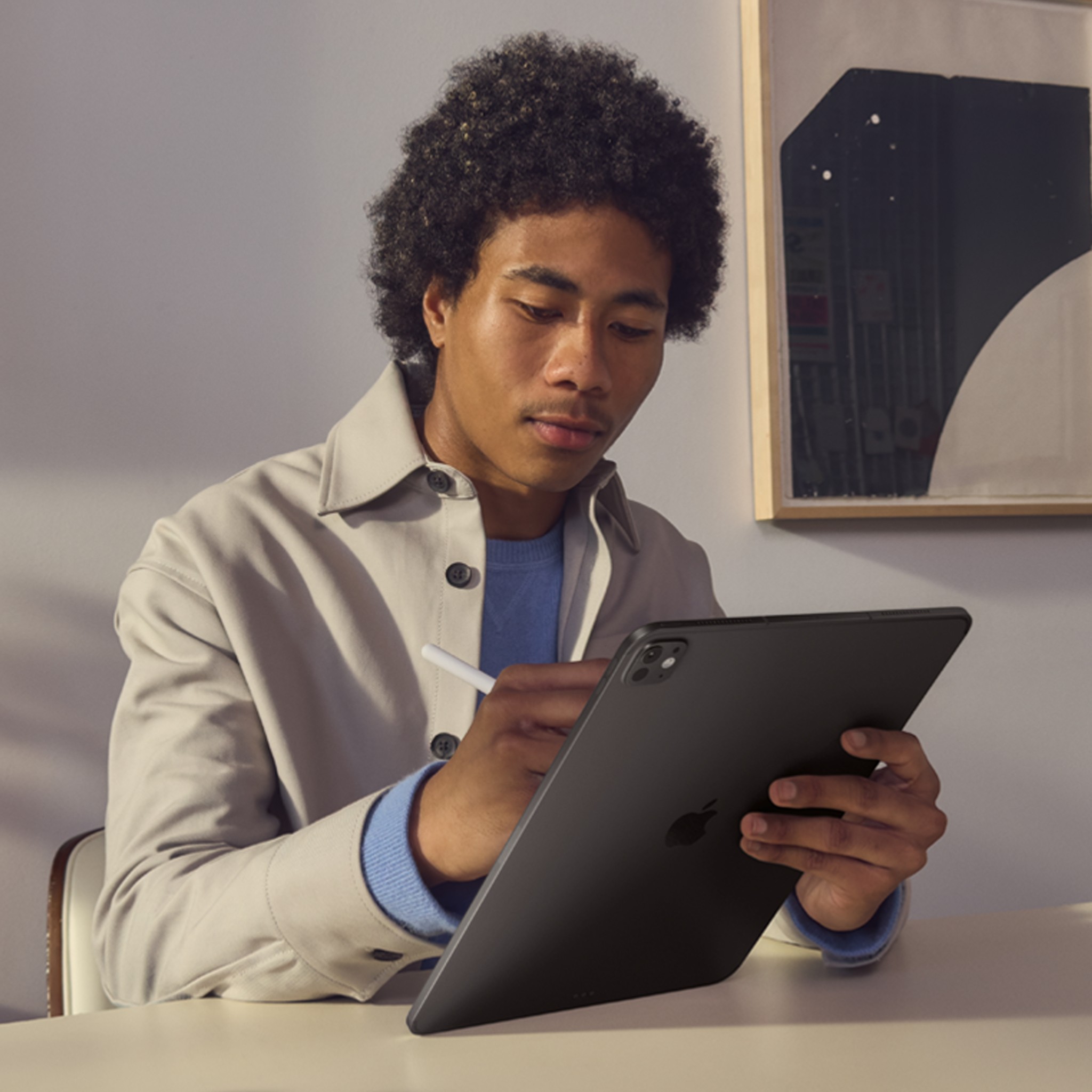 iPad Pro 13 : M5 Wi-Fi + Cellular 256GB with Standard glass - Space Black (2025)
