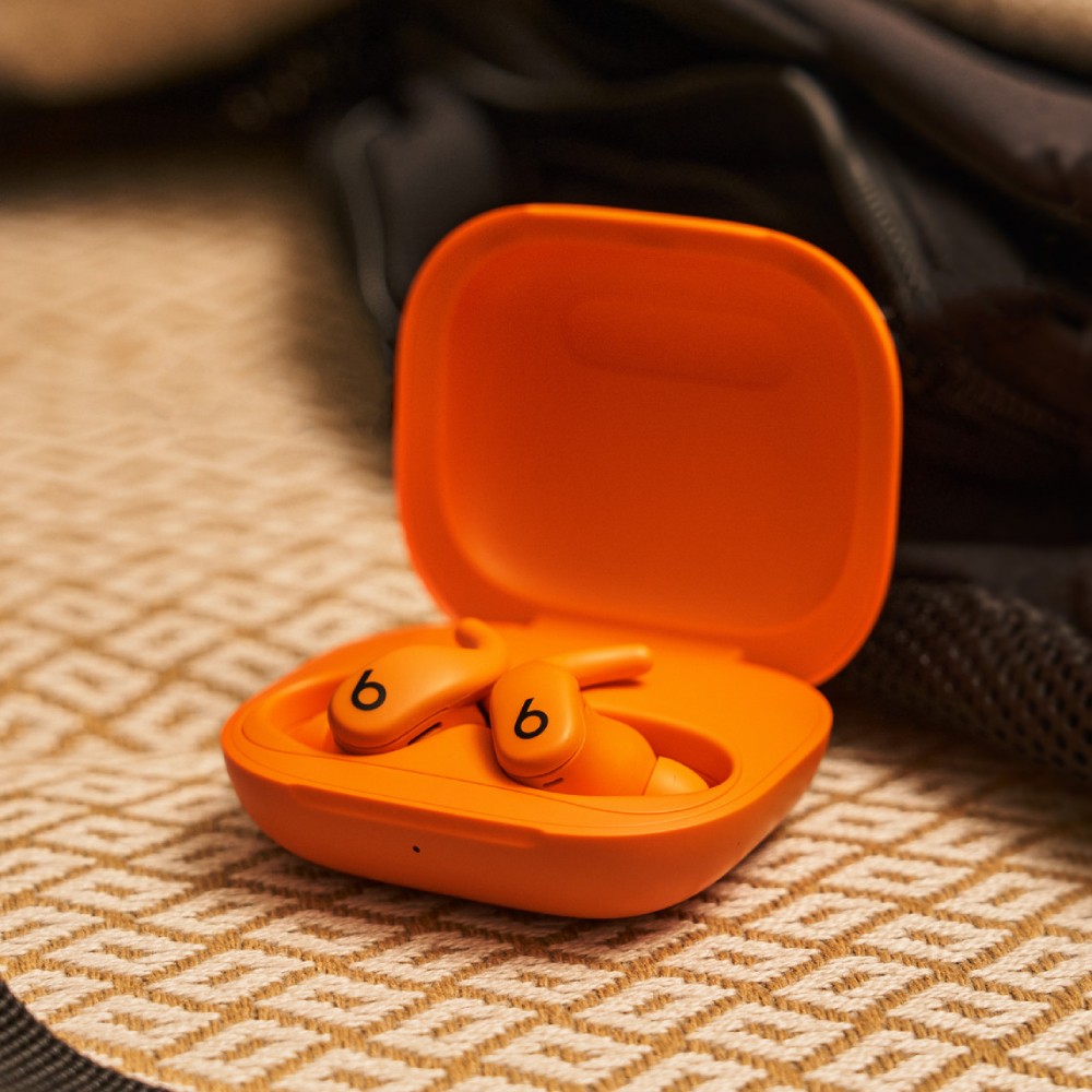 หูฟังไร้สาย Beats TWS Powerbeats Fit Noise-Cancelling Spark Orange