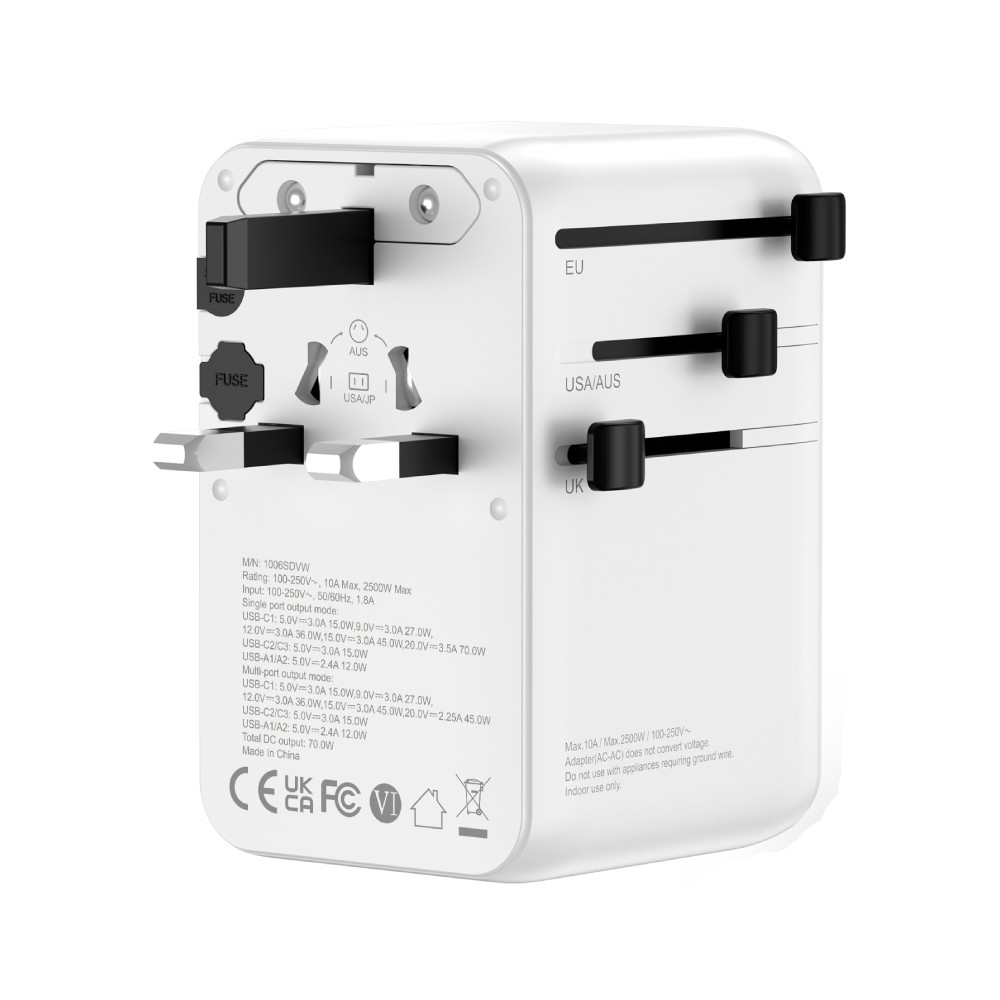หัวแปลงปลั๊กไฟ QPLUS Universal Travel 70W Built In Cable 1006SDVW White