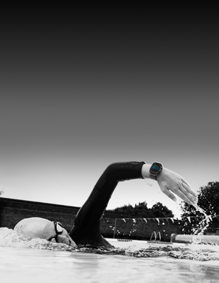 นักว่ายน้ำติดตามการออกกำลังกายบน Apple Watch Ultra 3