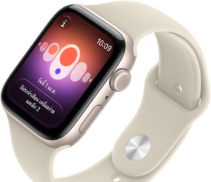 Apple Watch SE 3, ตัวเรือนอะลูมิเนียม, สีสตาร์ไลท์, การติดตามรอบเดือนพร้อมอาการประจำเดือนที่แตกต่างกัน, ภายนอกด้านขวา, Digital Crown, ปุ่มด้านข้าง, สายแบบ Sport Band, สีทราย