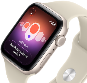 Apple Watch SE 3, ตัวเรือนอะลูมิเนียม, สีสตาร์ไลท์, การติดตามรอบเดือนพร้อมอาการประจำเดือนที่แตกต่างกัน, ภายนอกด้านขวา, Digital Crown, ปุ่มด้านข้าง, สายแบบ Sport Band, สีทราย